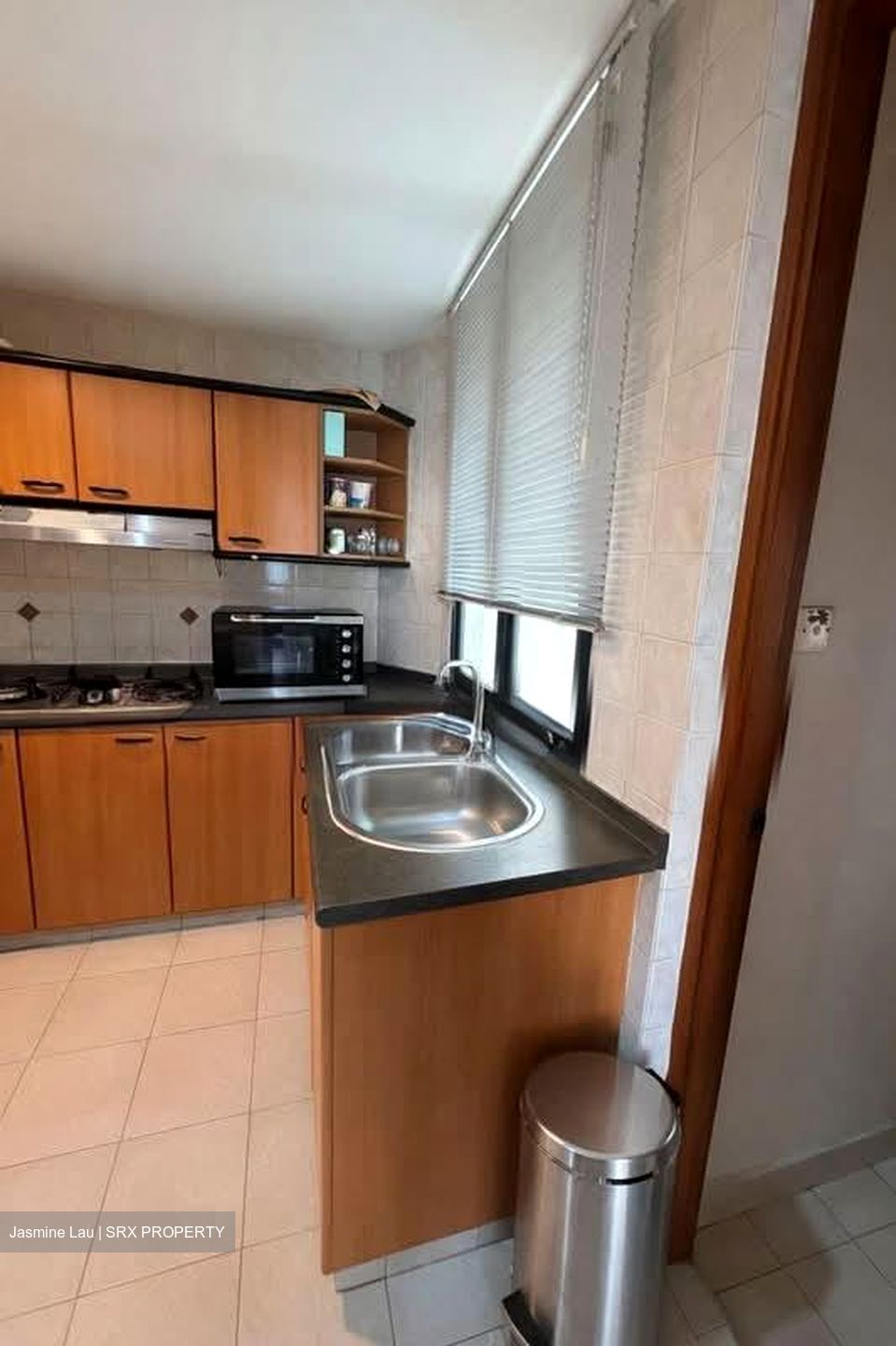 Simsville (D14), Condominium #568248781